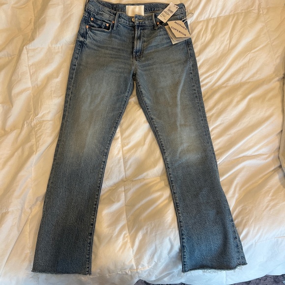 Women’s Mother Denim The Outsider Flood Fray - Picture 2 of 3